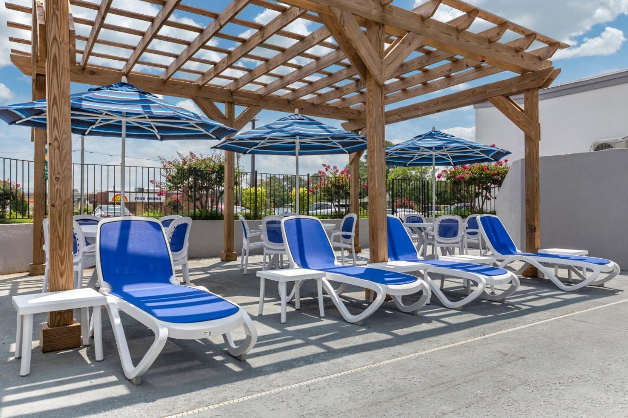 Quality Inn & Suites Spring Lake - Fayetteville Near Fort Bragg Exterior foto